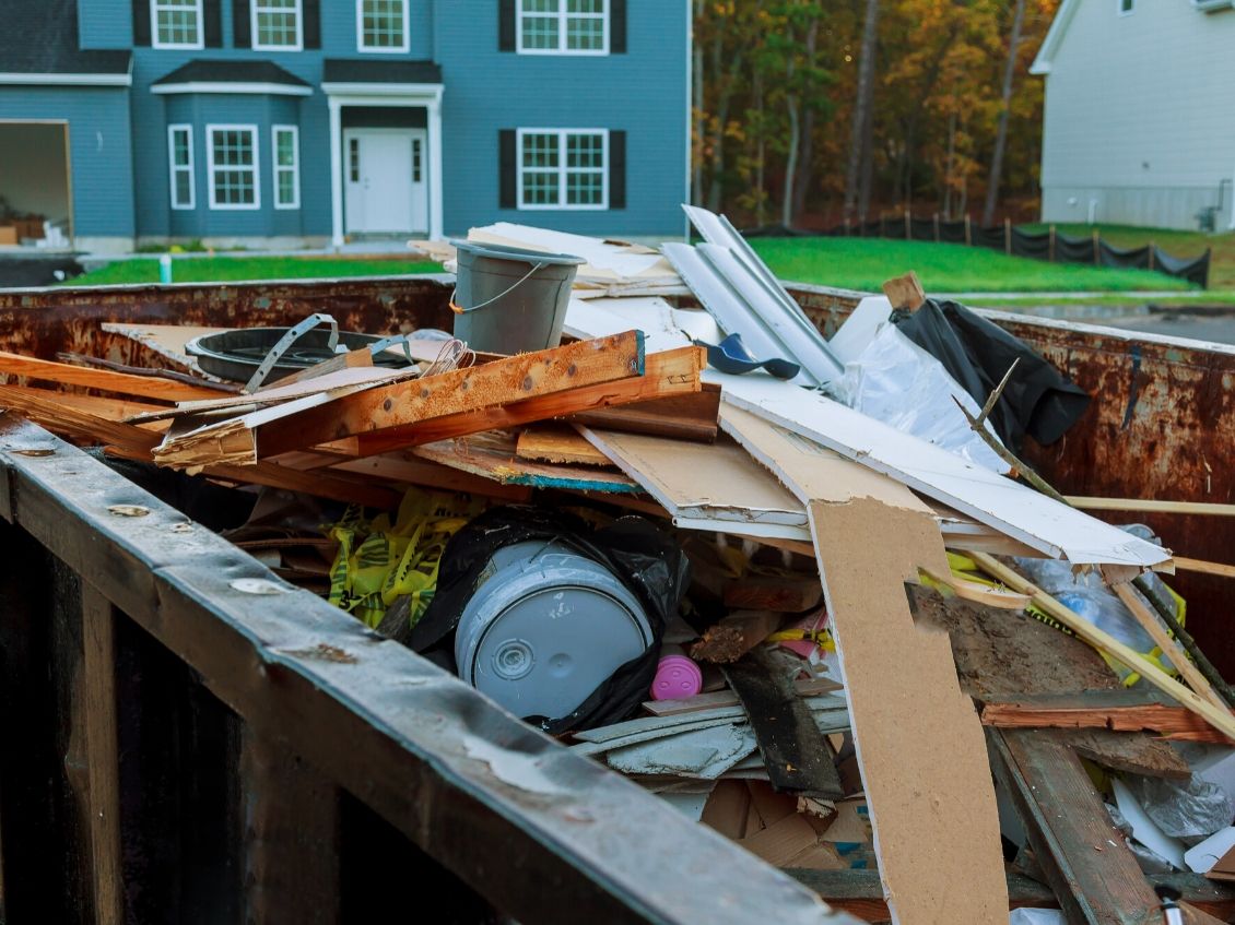 The Difference Between Junk Removal and Dumpster Rental
